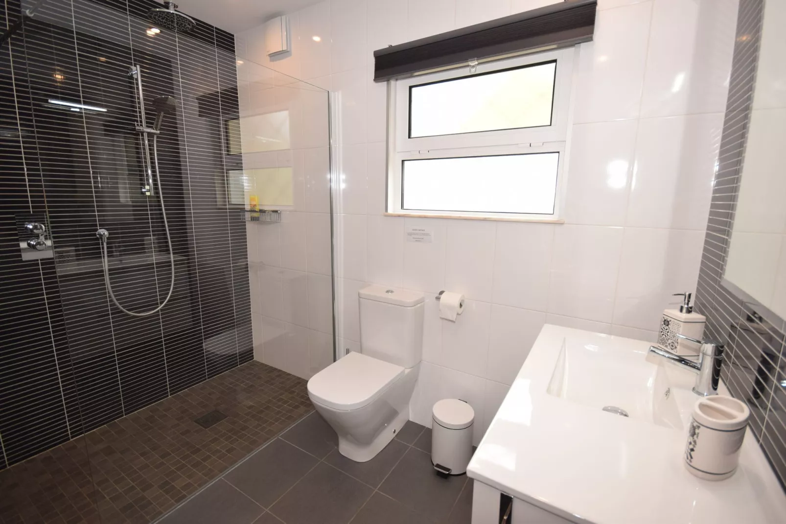 Casa o Sonho-Bathroom