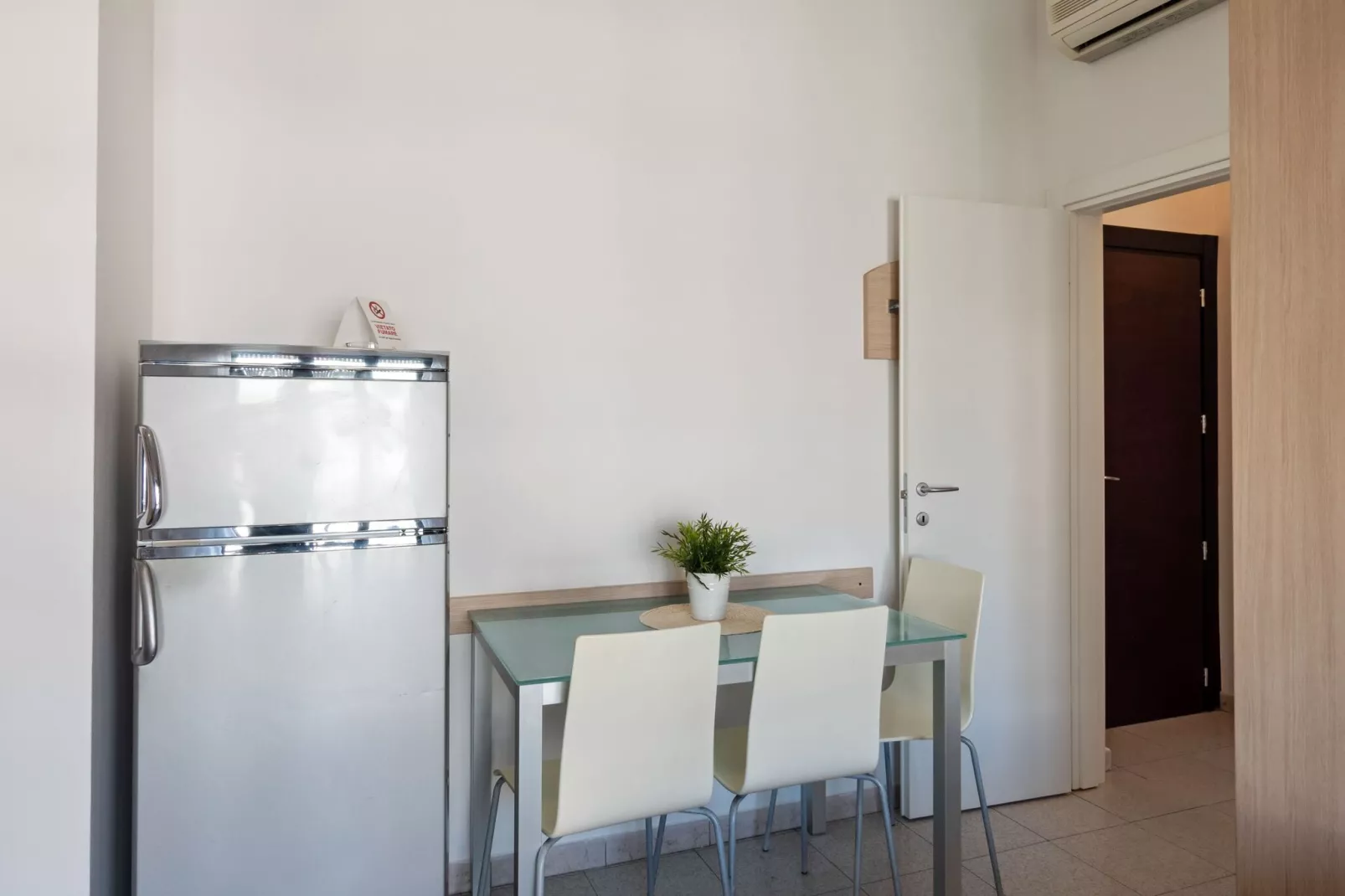 Regina Elena Mono-Dining room