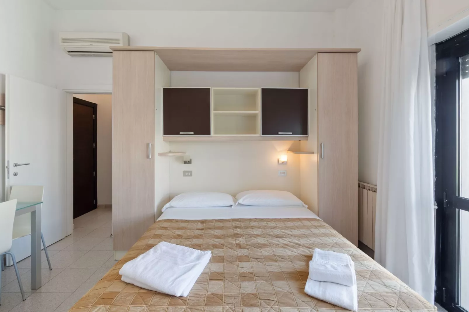 Regina Elena Mono-Bedroom
