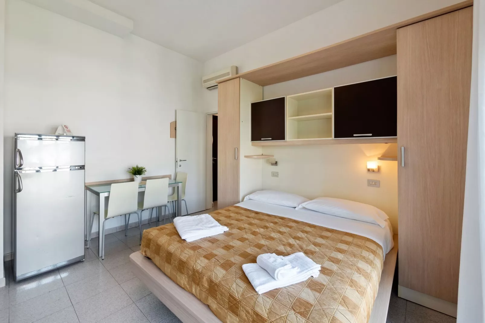 Regina Elena Mono-Bedroom