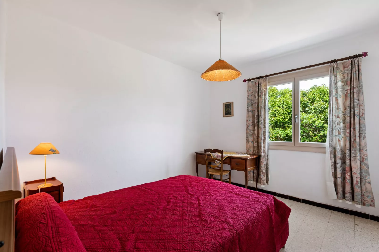 Le trois chambres-Bedroom