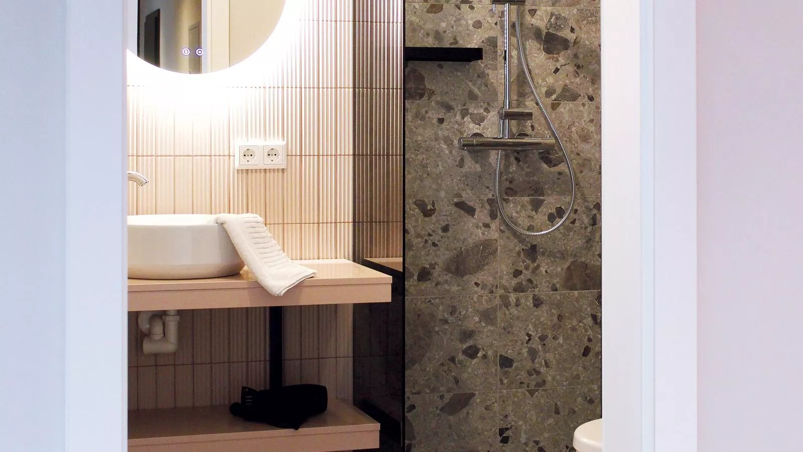 Lukasfeld 9 Top Erika-Bathroom