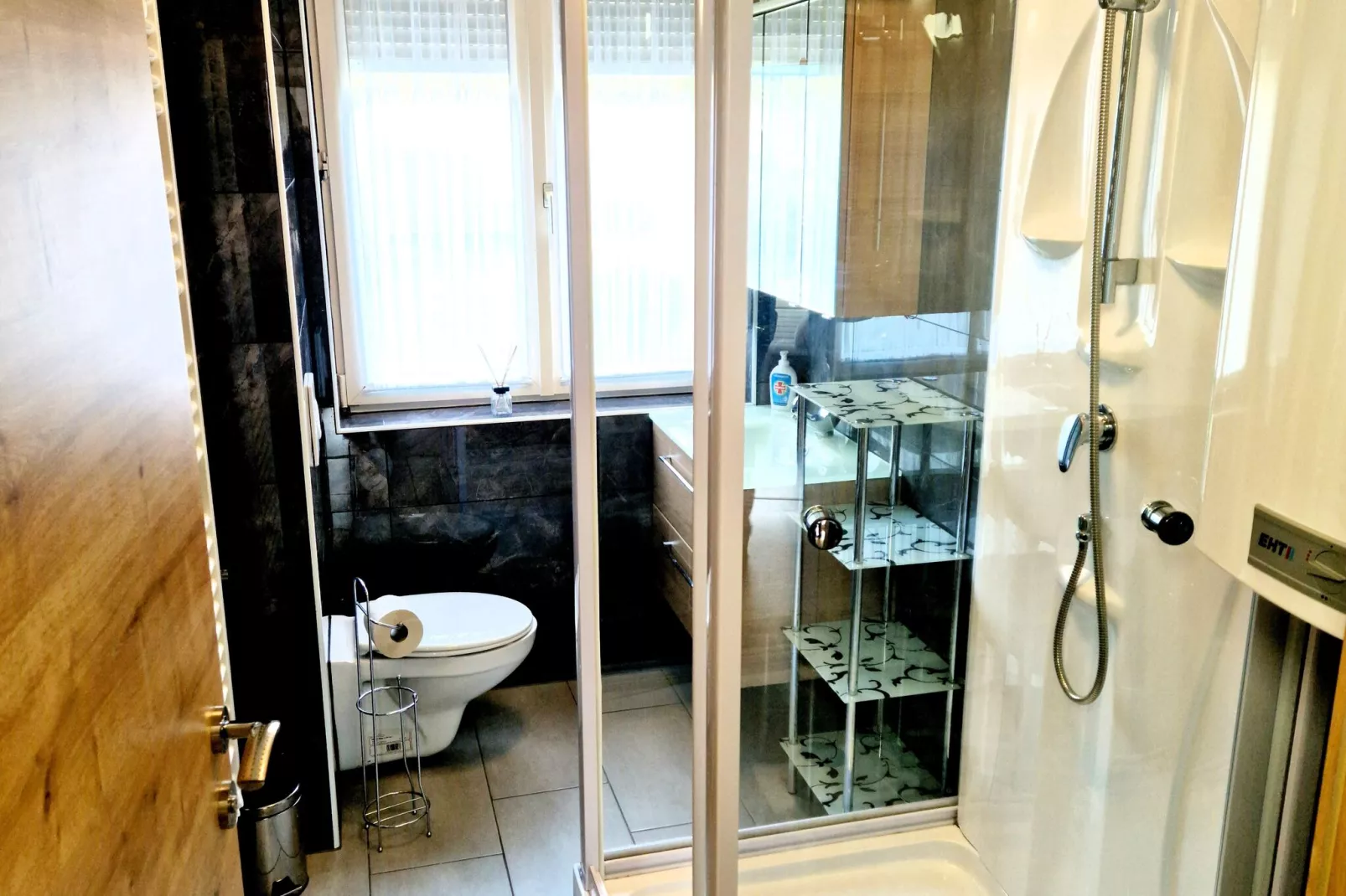 Apartment Fohnsdorf-Bathroom