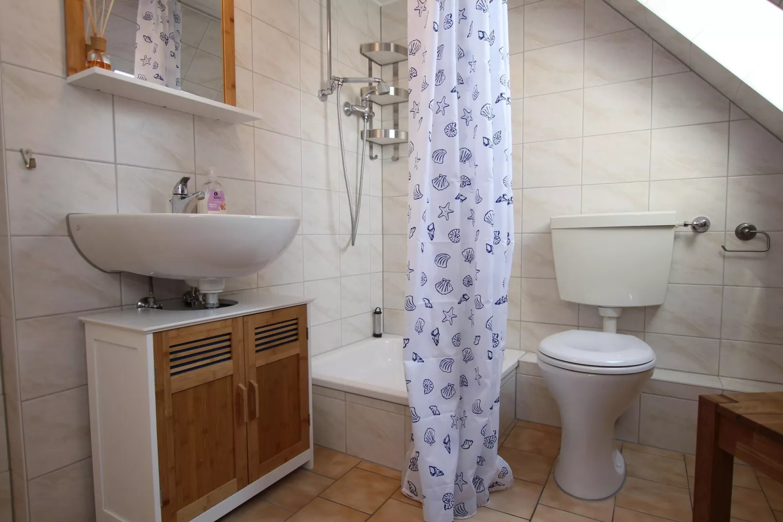Studio 8 - Seerose 4 Personen-Bathroom