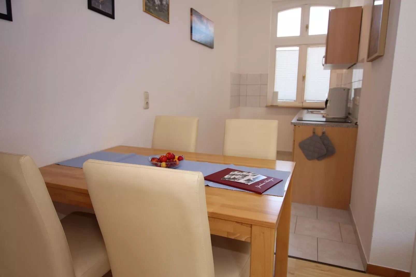Nr11 - Seeadler 6 Personen-Dining room