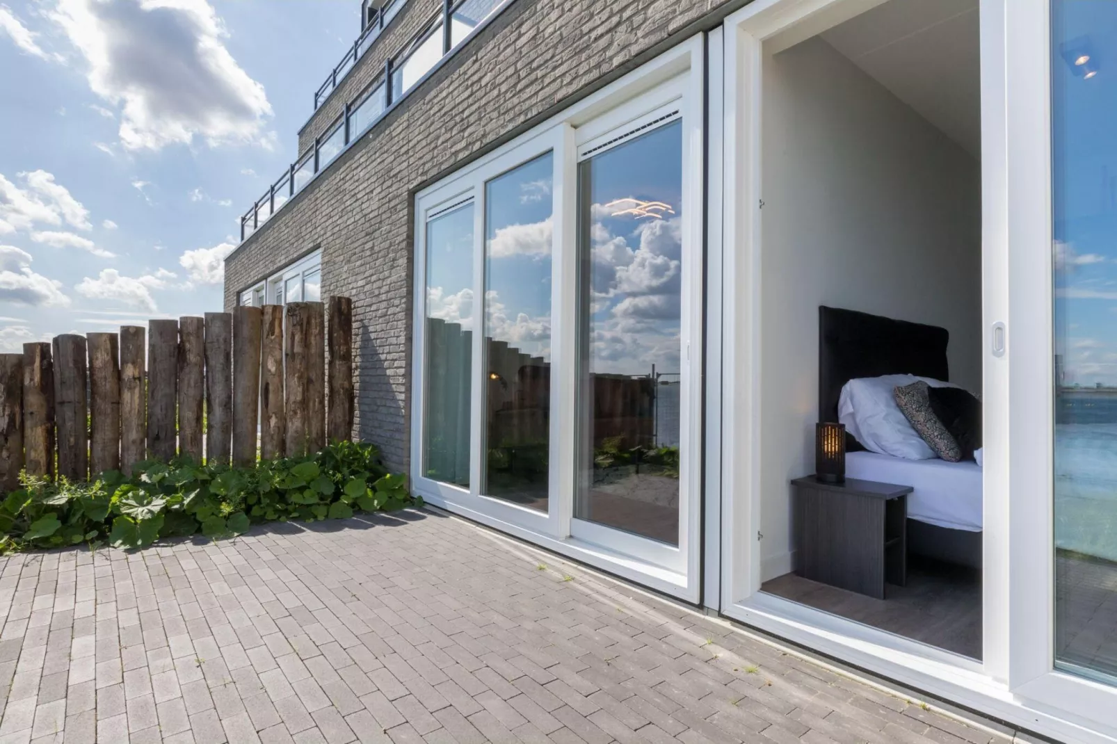 Havenweg 8-18-Terrace balcony