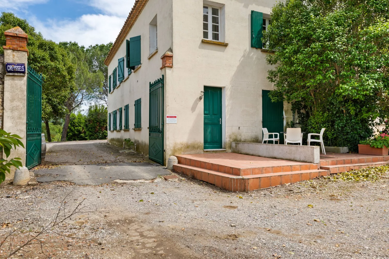Le trois chambres-Exterior summer