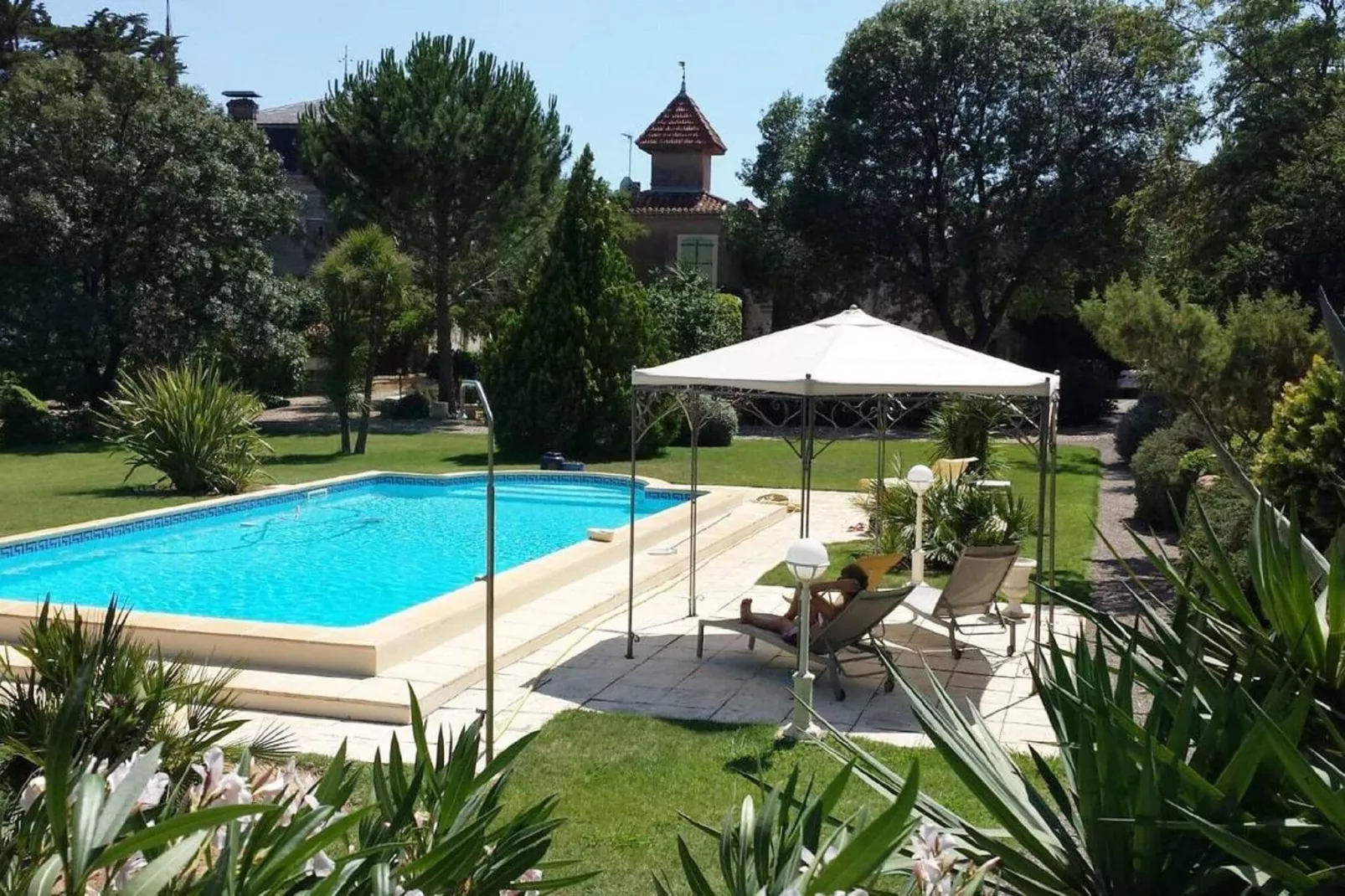 LA BOUSCADE MASTER HOUSE-Pool