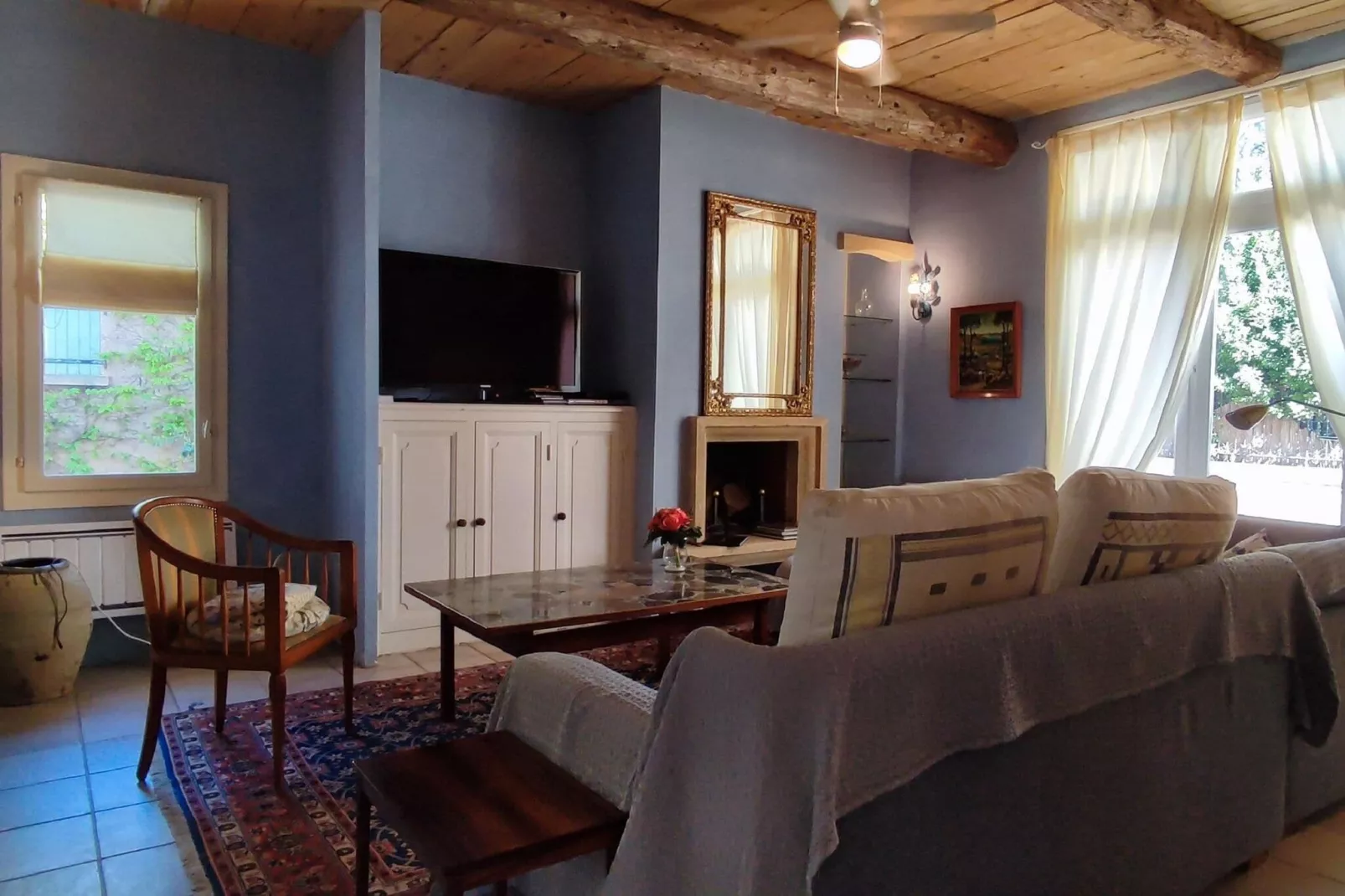 LA BOUSCADE MASTER HOUSE-Living room
