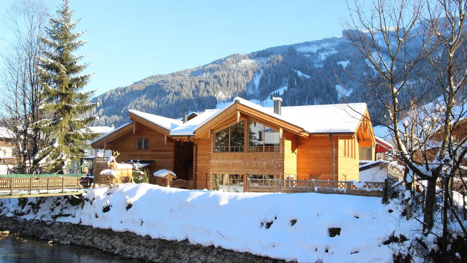 Luxury Lodge Kaprun Ost B-Exterior winter
