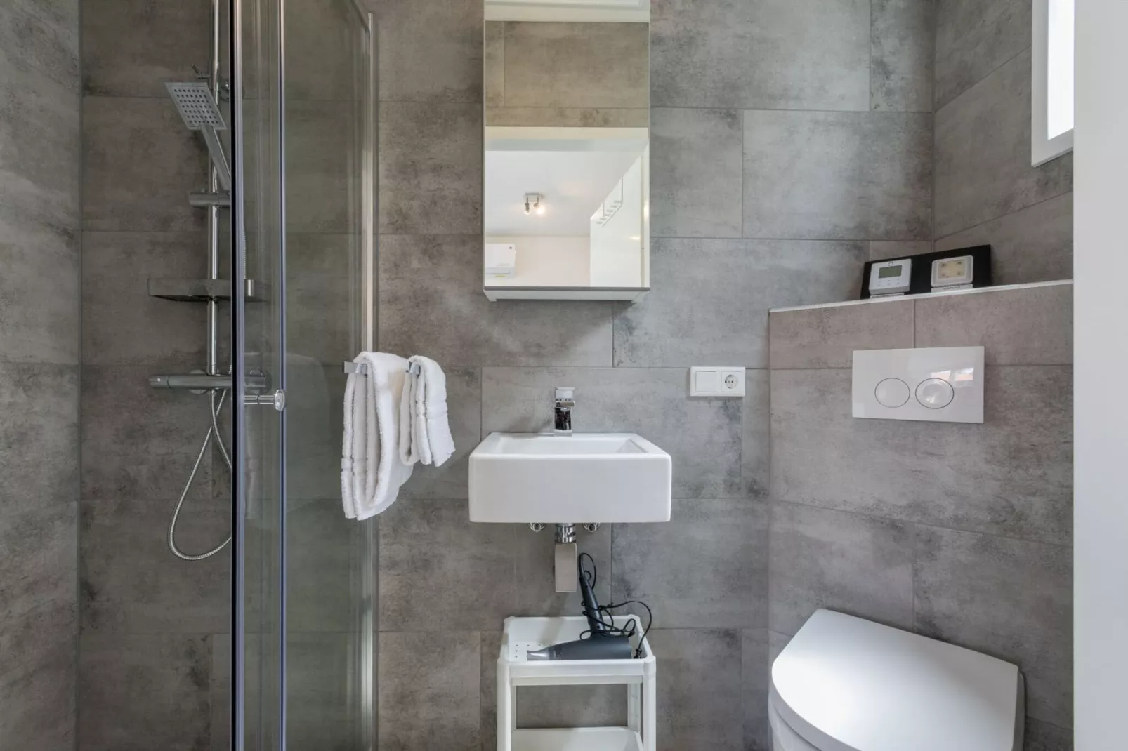 Dorpsstraat 37a  Biggekerke-Bathroom