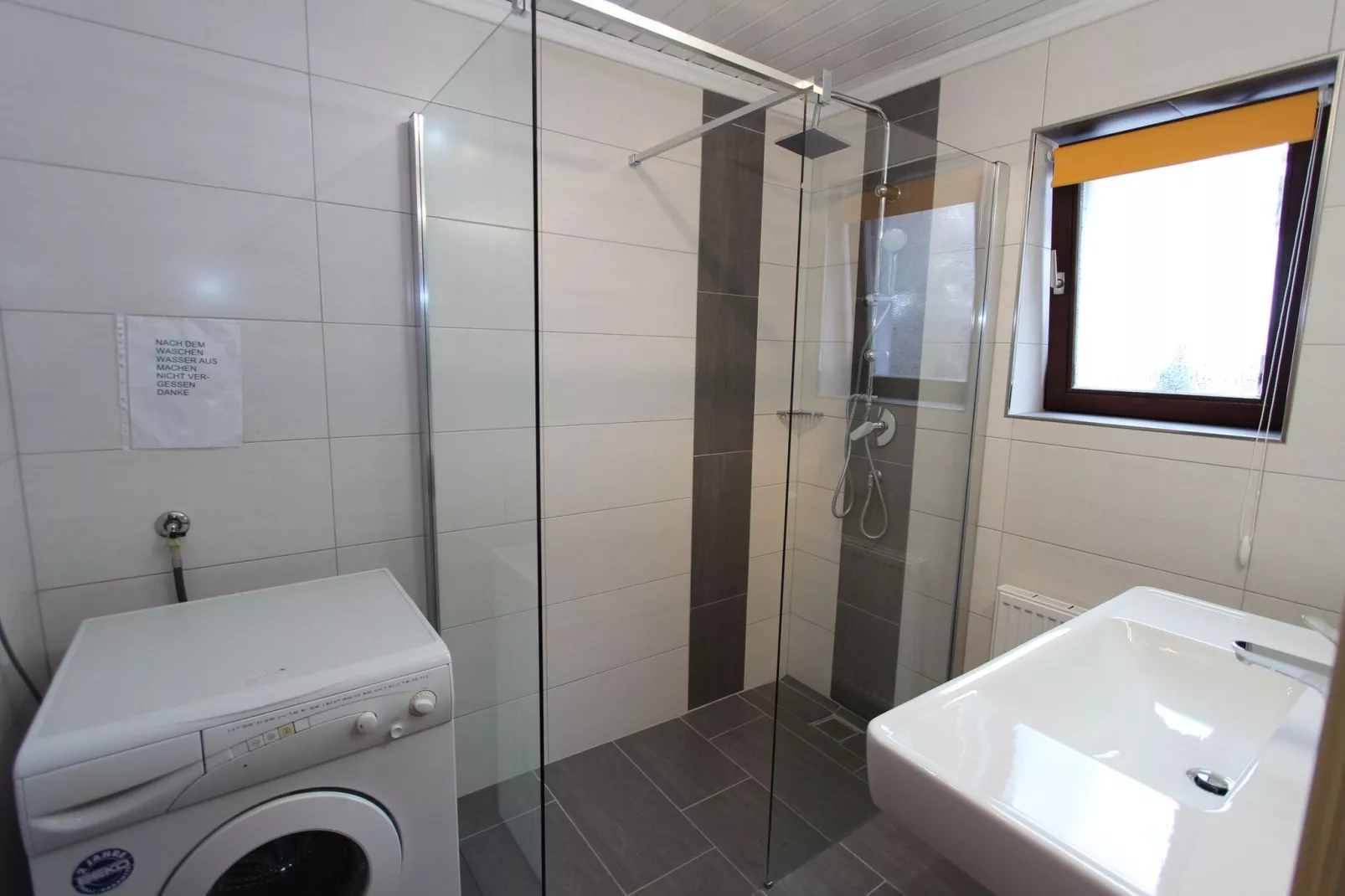 Mohr-Bathroom