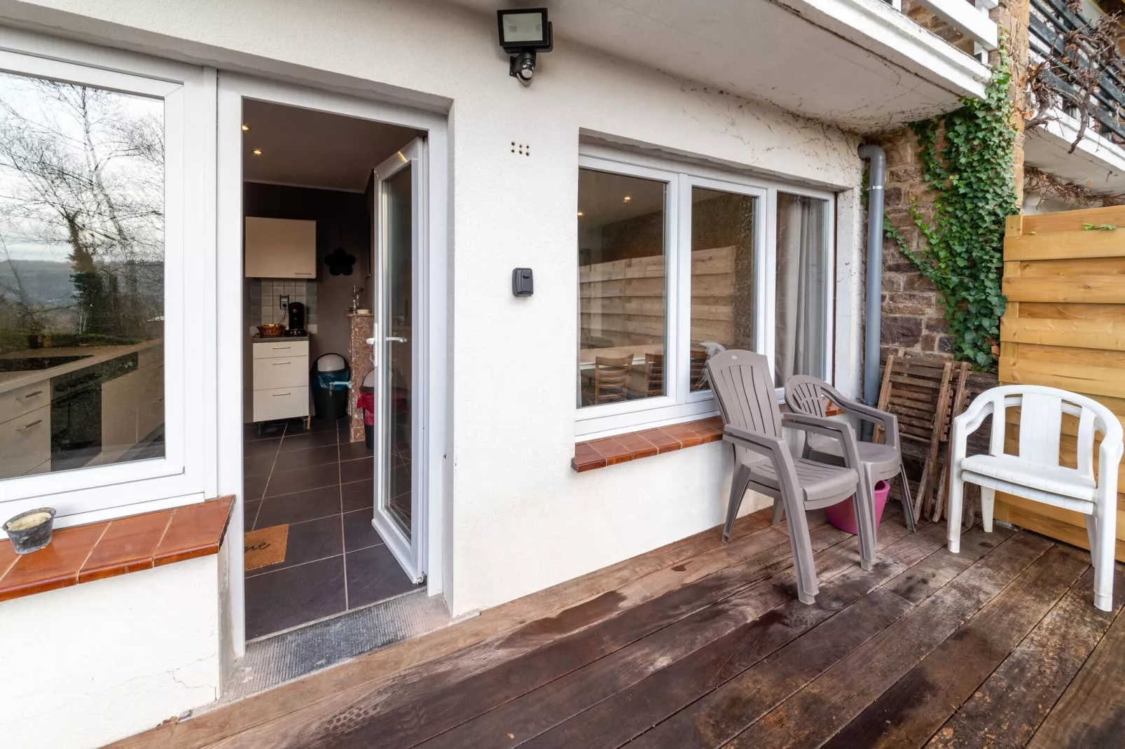 Magnifique habitation pour 7 voyageurs avec Bains à remous-Exterior summer
