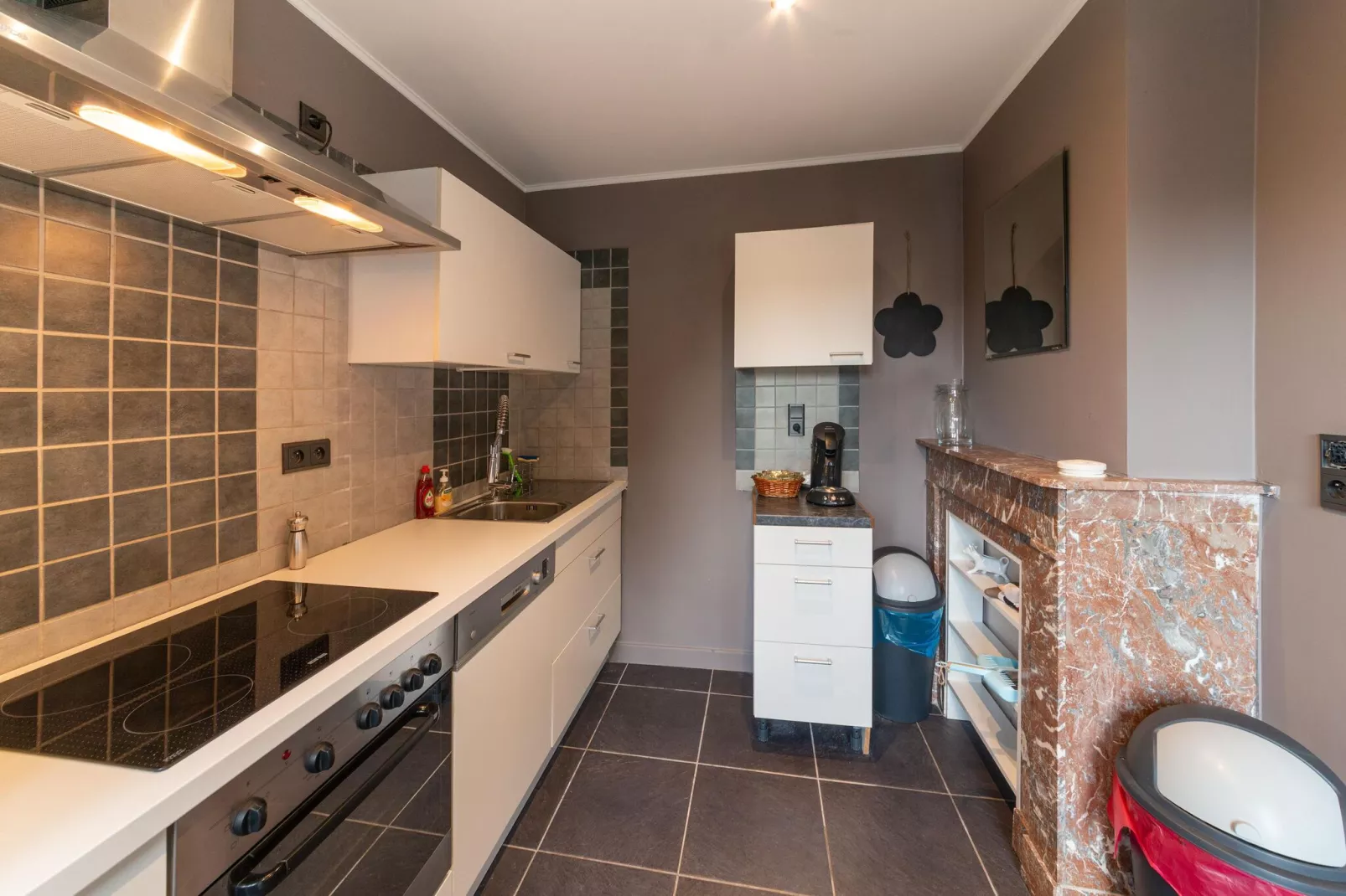Magnifique habitation pour 7 voyageurs avec Bains à remous-Kitchen