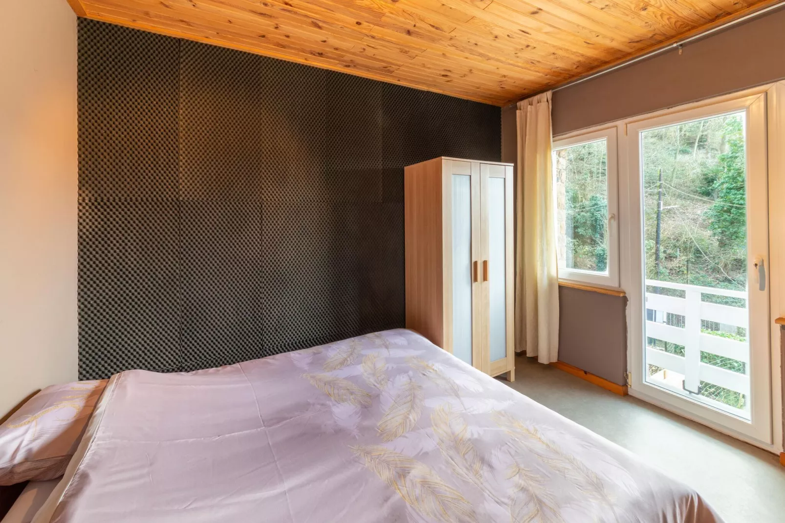Magnifique habitation pour 7 voyageurs avec Bains à remous-Bedroom