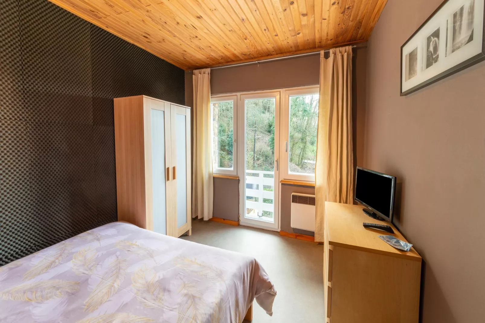 Magnifique habitation pour 7 voyageurs avec Bains à remous-Bedroom