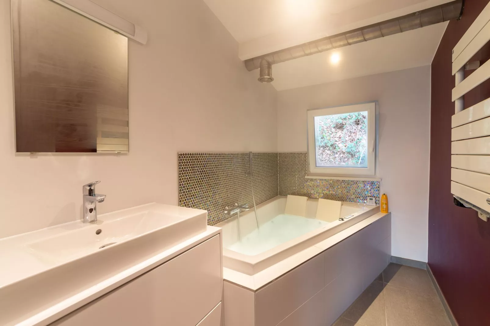 Magnifique habitation pour 7 voyageurs avec Bains à remous-Bathroom