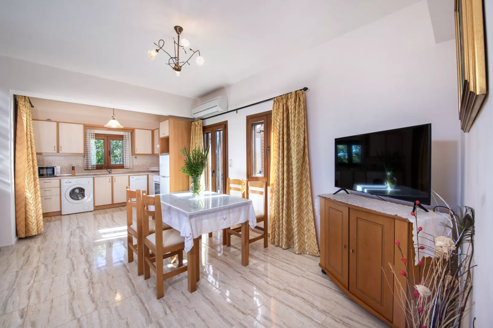 Villa Athina-Dining room