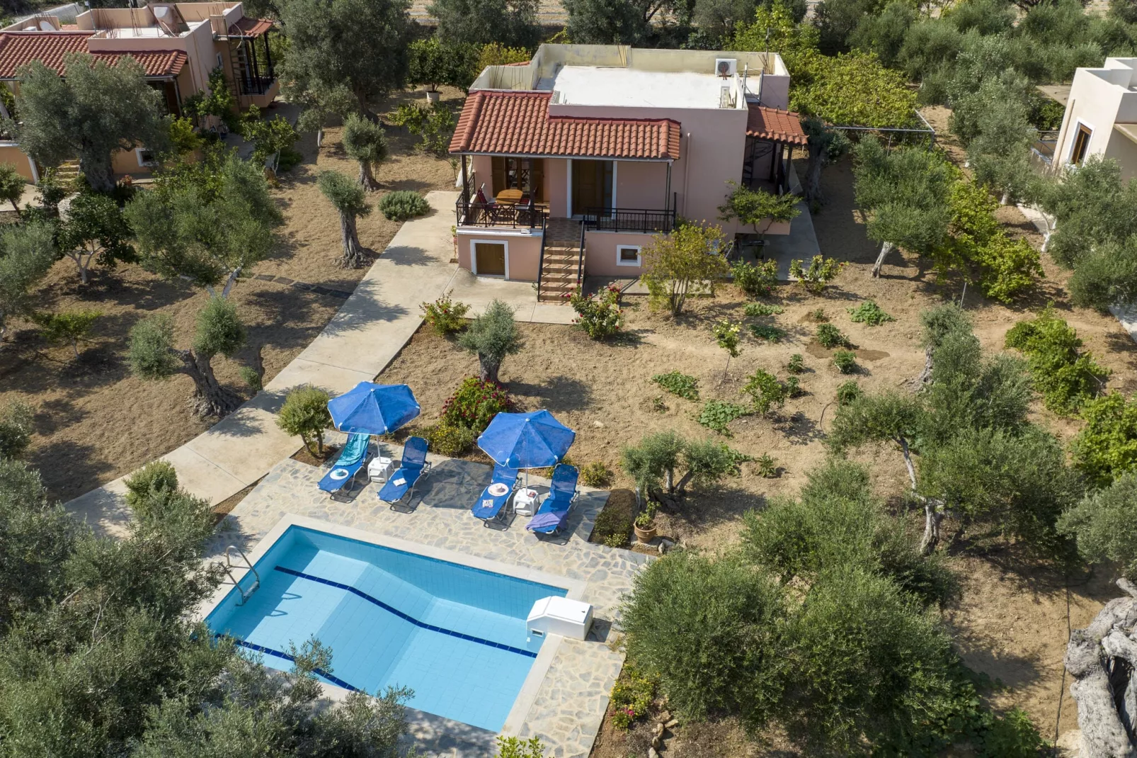Villa Estia-Außenbereich Sommer