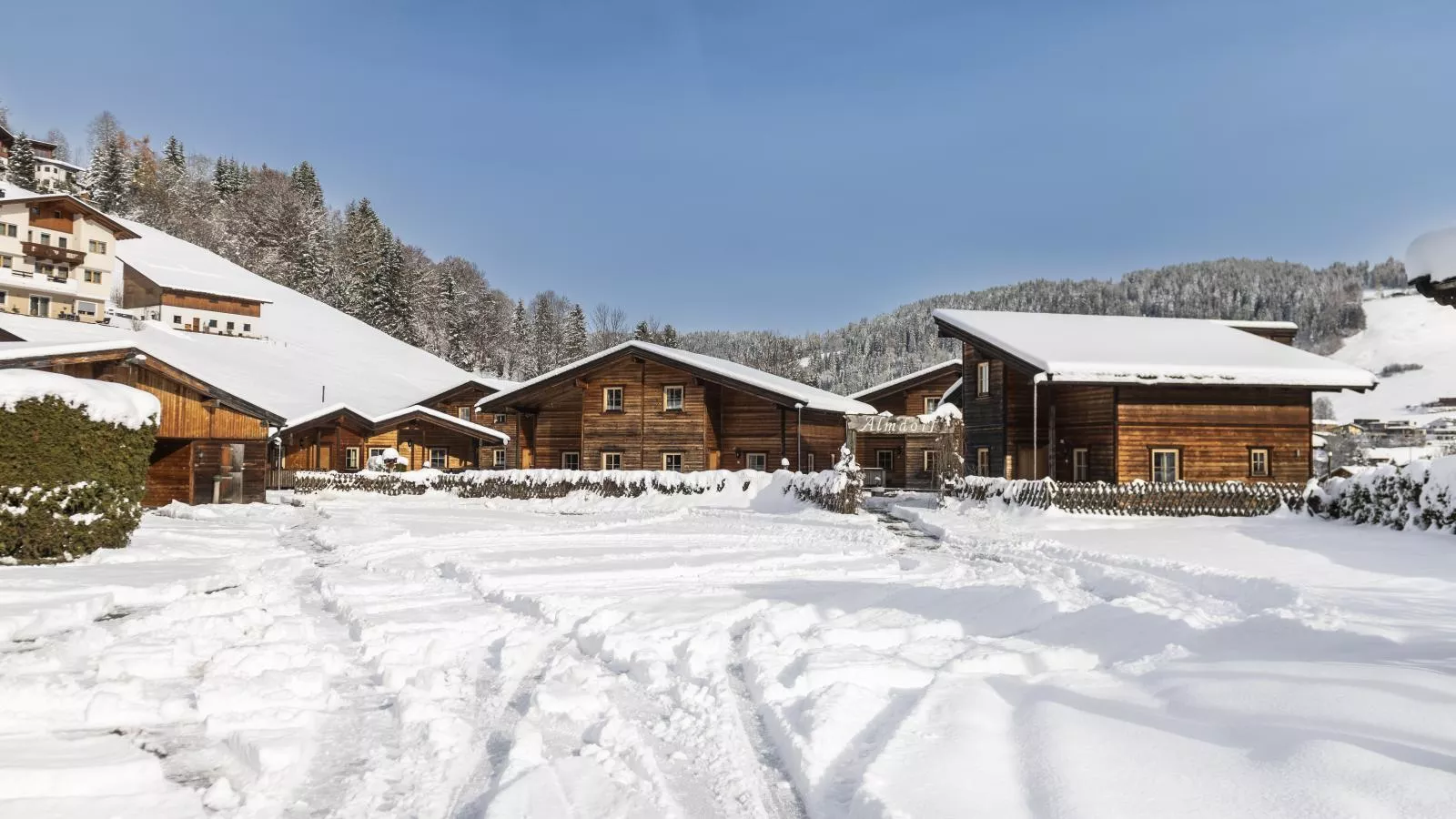 Urige Doppelhaushälfte 5-Exterior winter