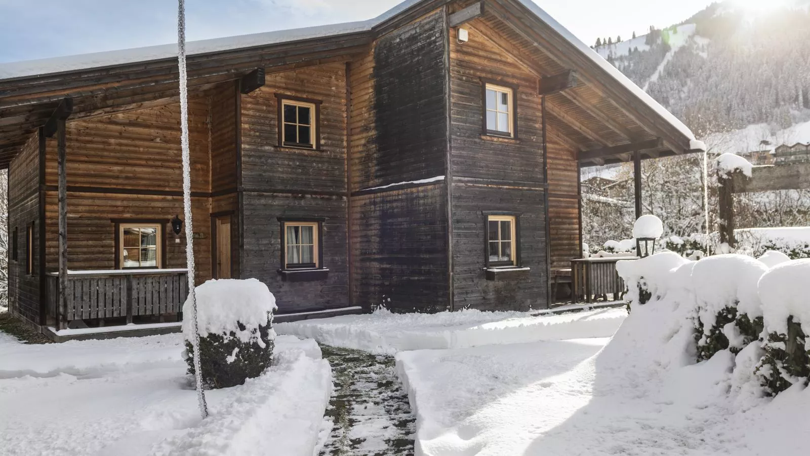 Urige Doppelhaushälfte 5-Exterior winter