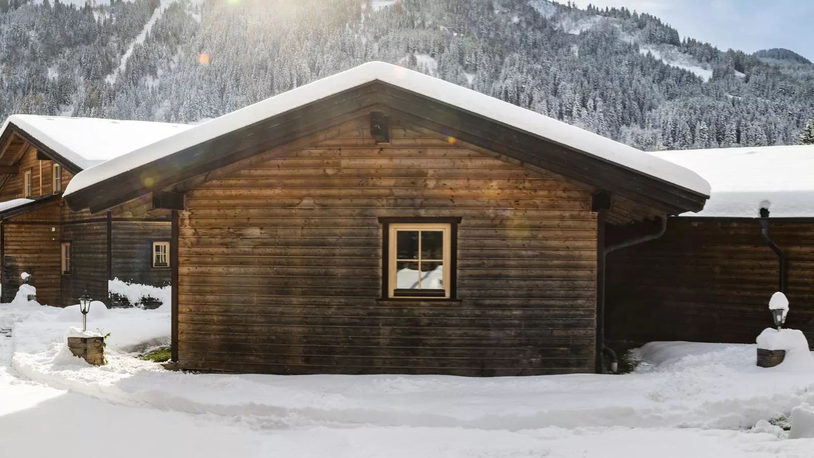 Urige Doppelhaushälfte 5-Exterior winter