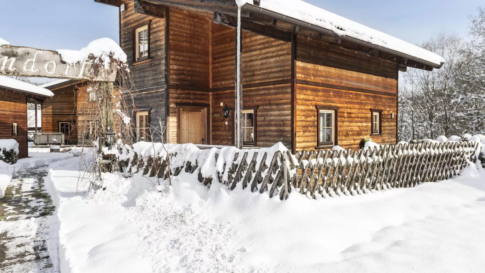 Urige Doppelhaushälfte 5-Exterior winter