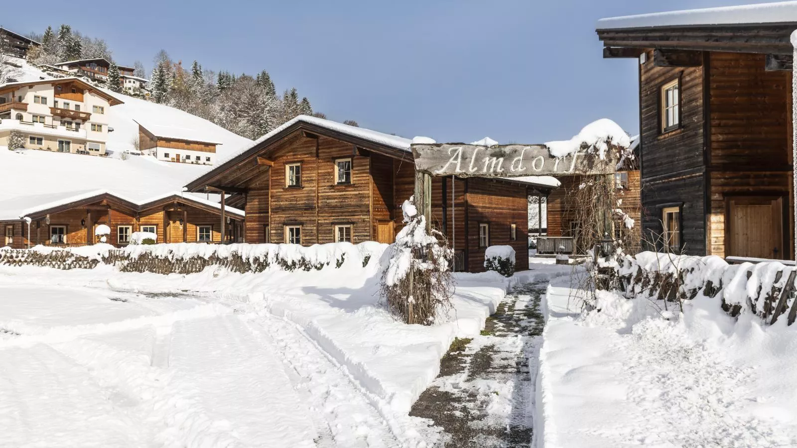 Urige Doppelhaushälfte 5-Exterior winter