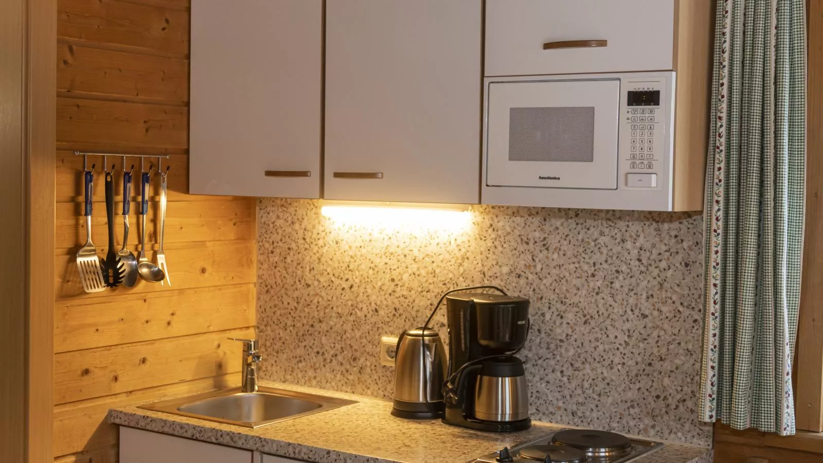 Urige Doppelhaushälfte 5-Kitchen
