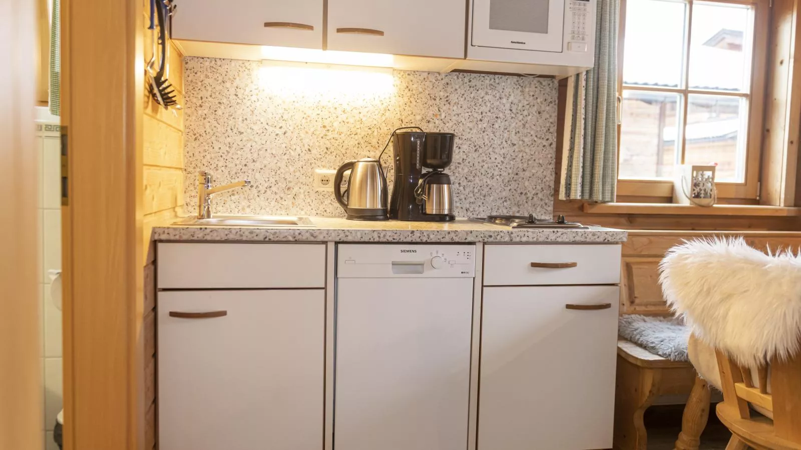 Urige Doppelhaushälfte 5-Kitchen