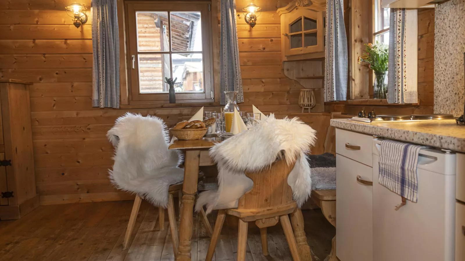 Urige Doppelhaushälfte 5-Dining room
