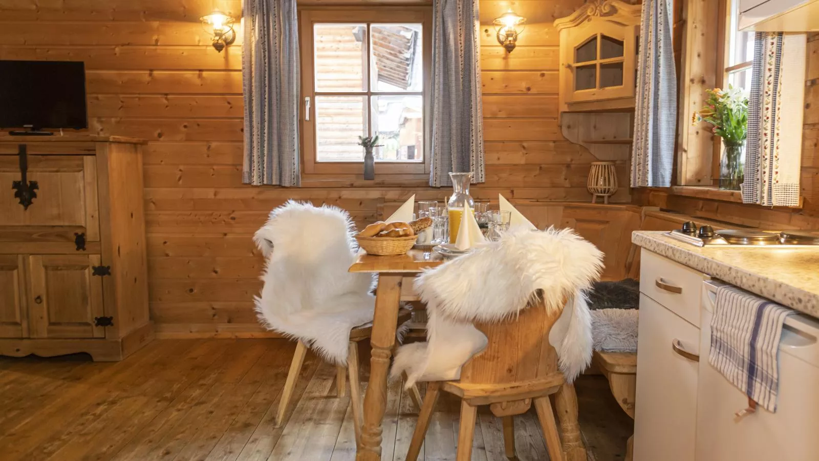 Urige Doppelhaushälfte 5-Dining room