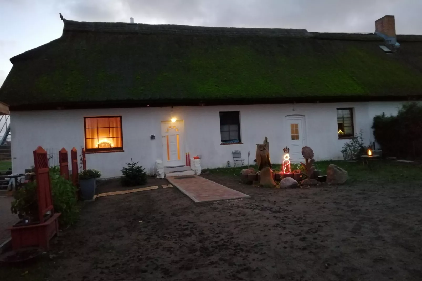 Ferienhaus am Peenebach in Klein Bünzow-Exterior summer