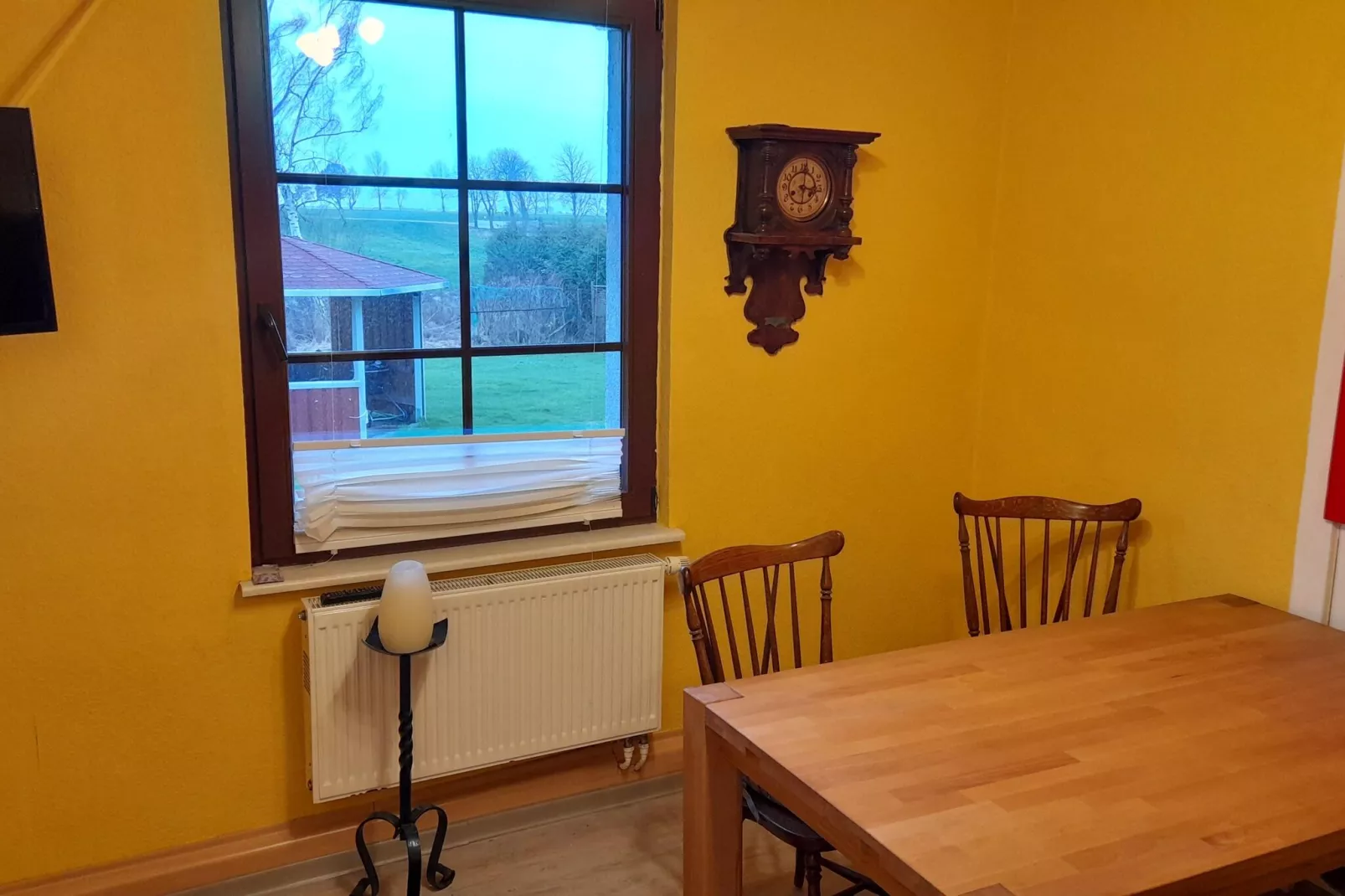 Ferienhaus am Peenebach in Klein Bünzow-Dining room