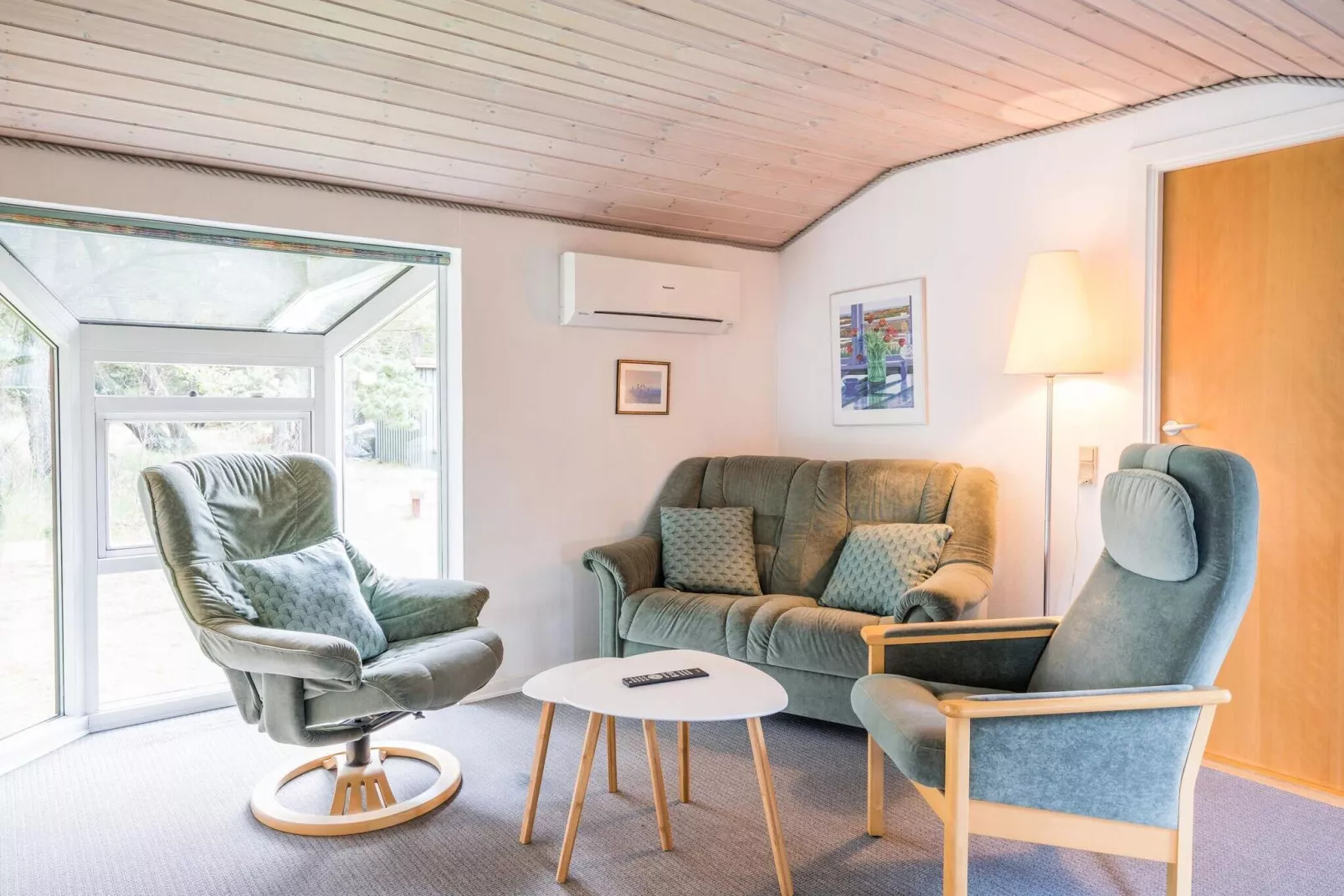 Chalet isole au pin-By Traum