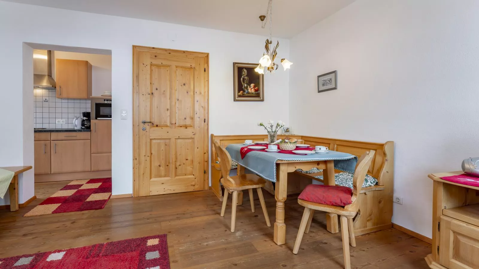 Sunnseitn-Dining room