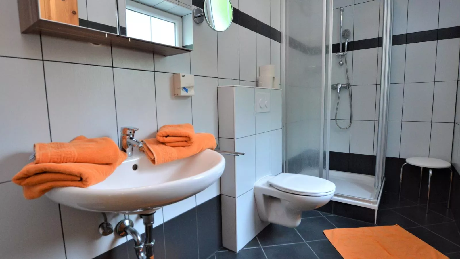 Sunnseitn-Bathroom