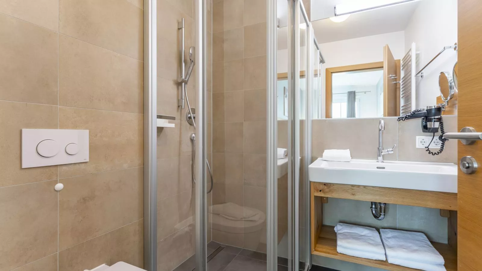 Luxury Tauern Suite Walchen Kaprun 5-Bathroom