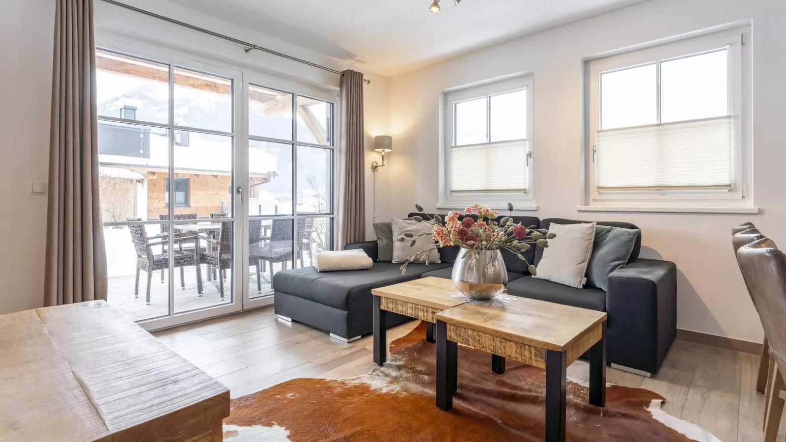 Luxury Tauern Suite Walchen Kaprun 5-Living room