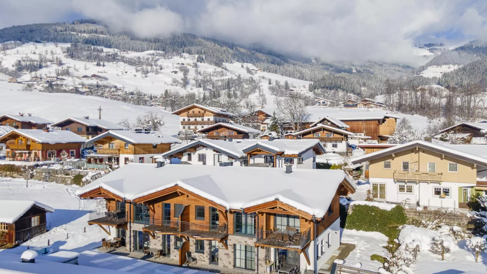 Luxury Tauern Suite Walchen Kaprun 5-Exterior winter