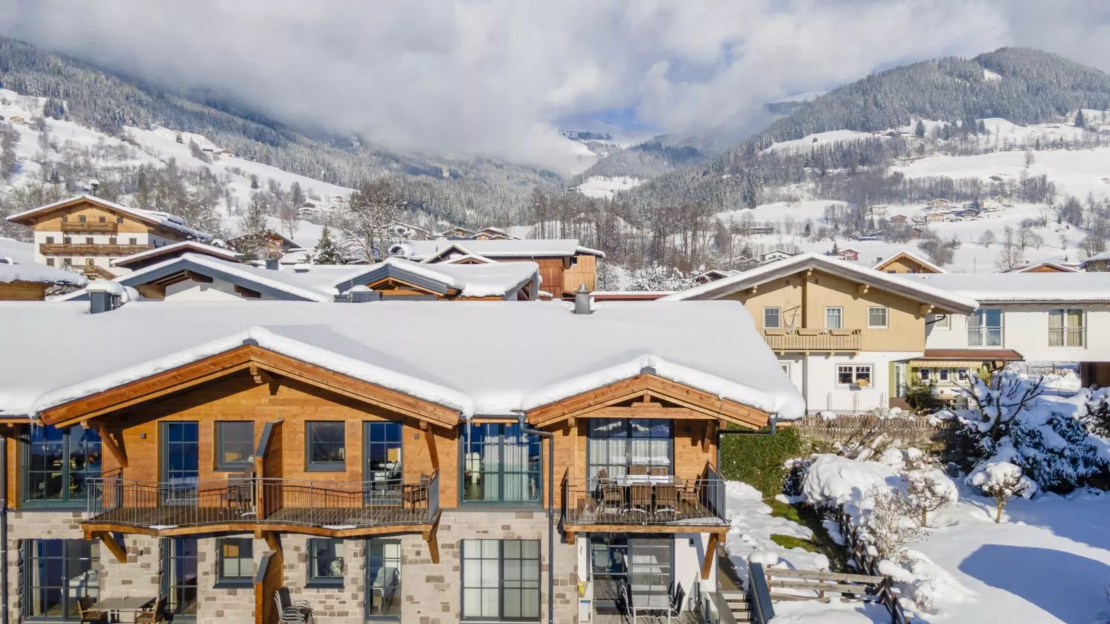 Luxury Tauern Suite Walchen Kaprun 5-Exterior winter