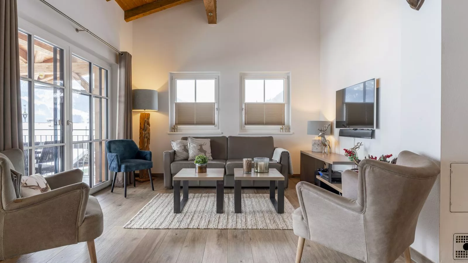 Luxury Tauern Suite Walchen-Kaprun 7-Living room