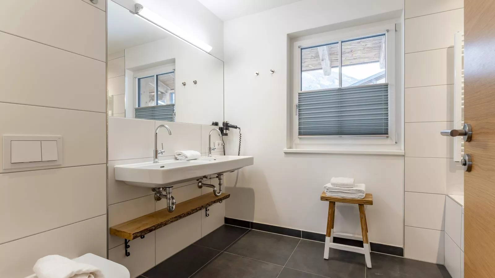 Luxury Tauern Suite Walchen-Kaprun 3-Bathroom
