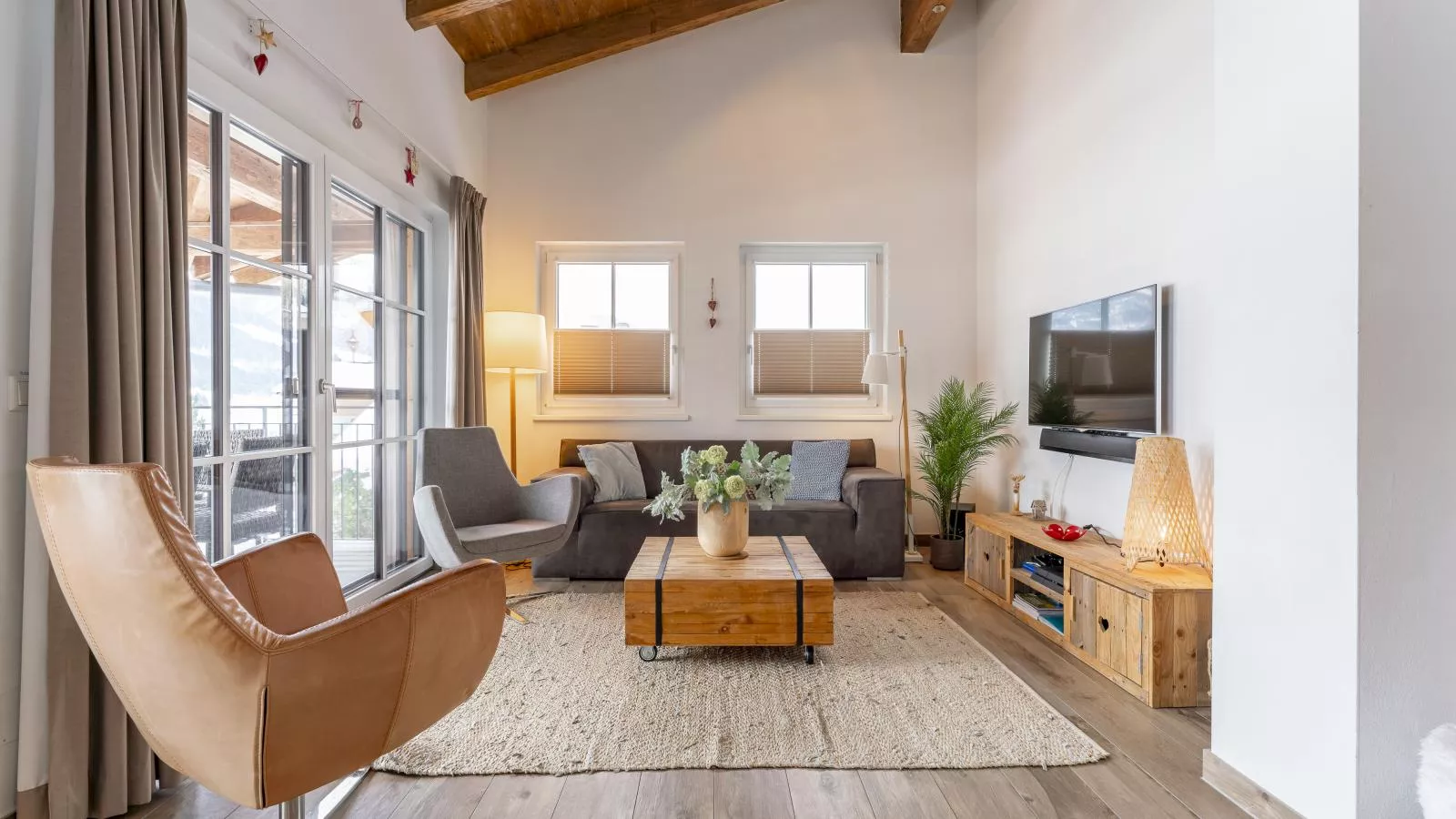 Luxury Tauern Suite Walchen-Kaprun 3-Living room