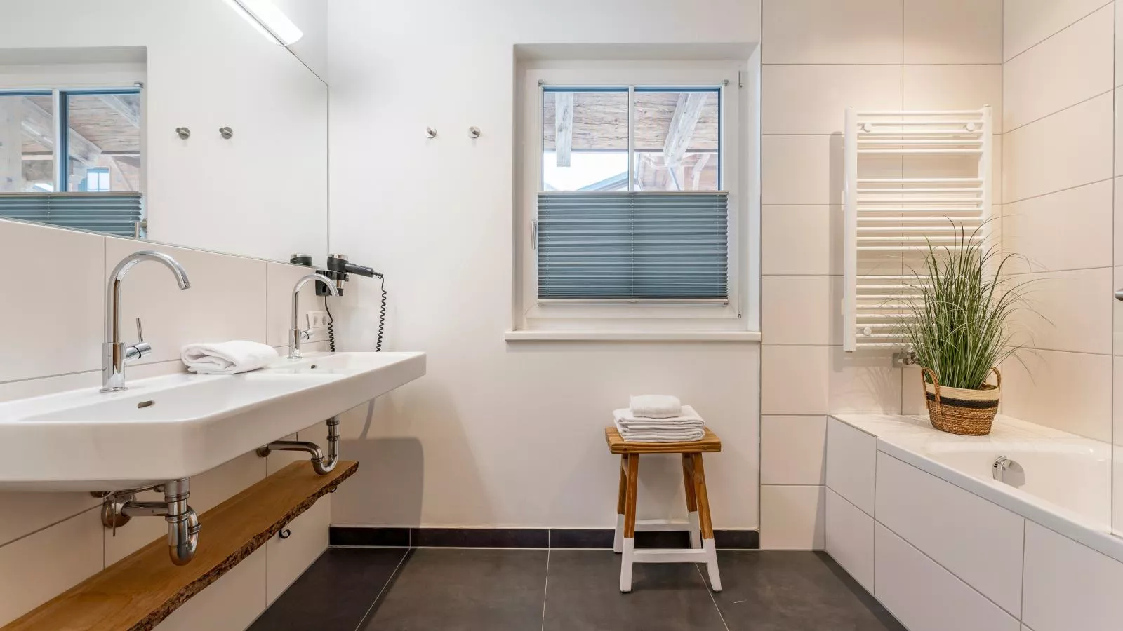 Luxury Tauern Suite Walchen-Kaprun 3-Bathroom