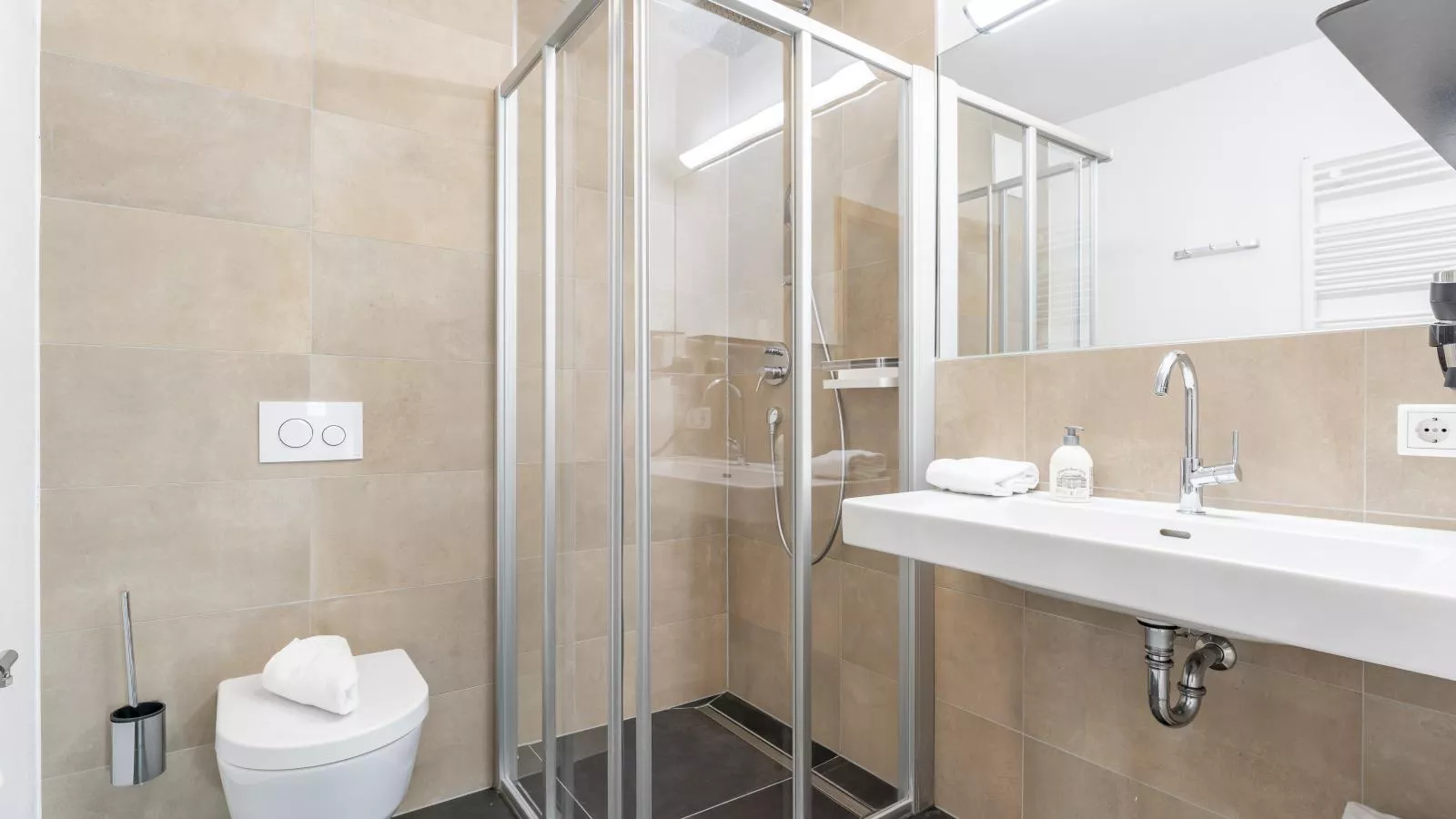 Luxury Tauern Suite Walchen Kaprun 6-Bathroom
