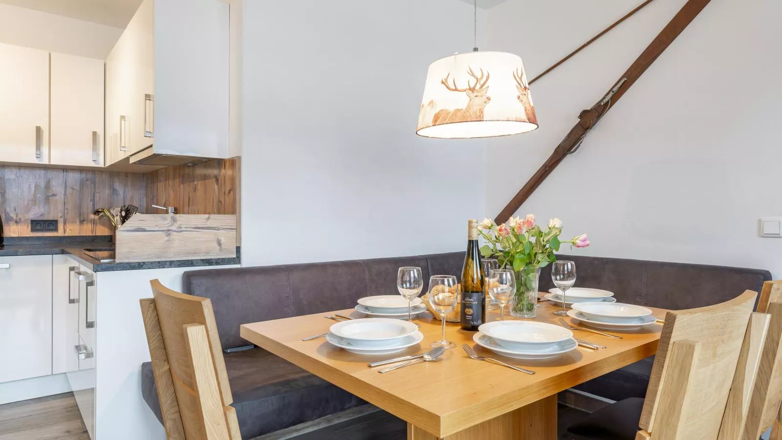 Luxury Tauern Suite Walchen Kaprun 1-Dining room