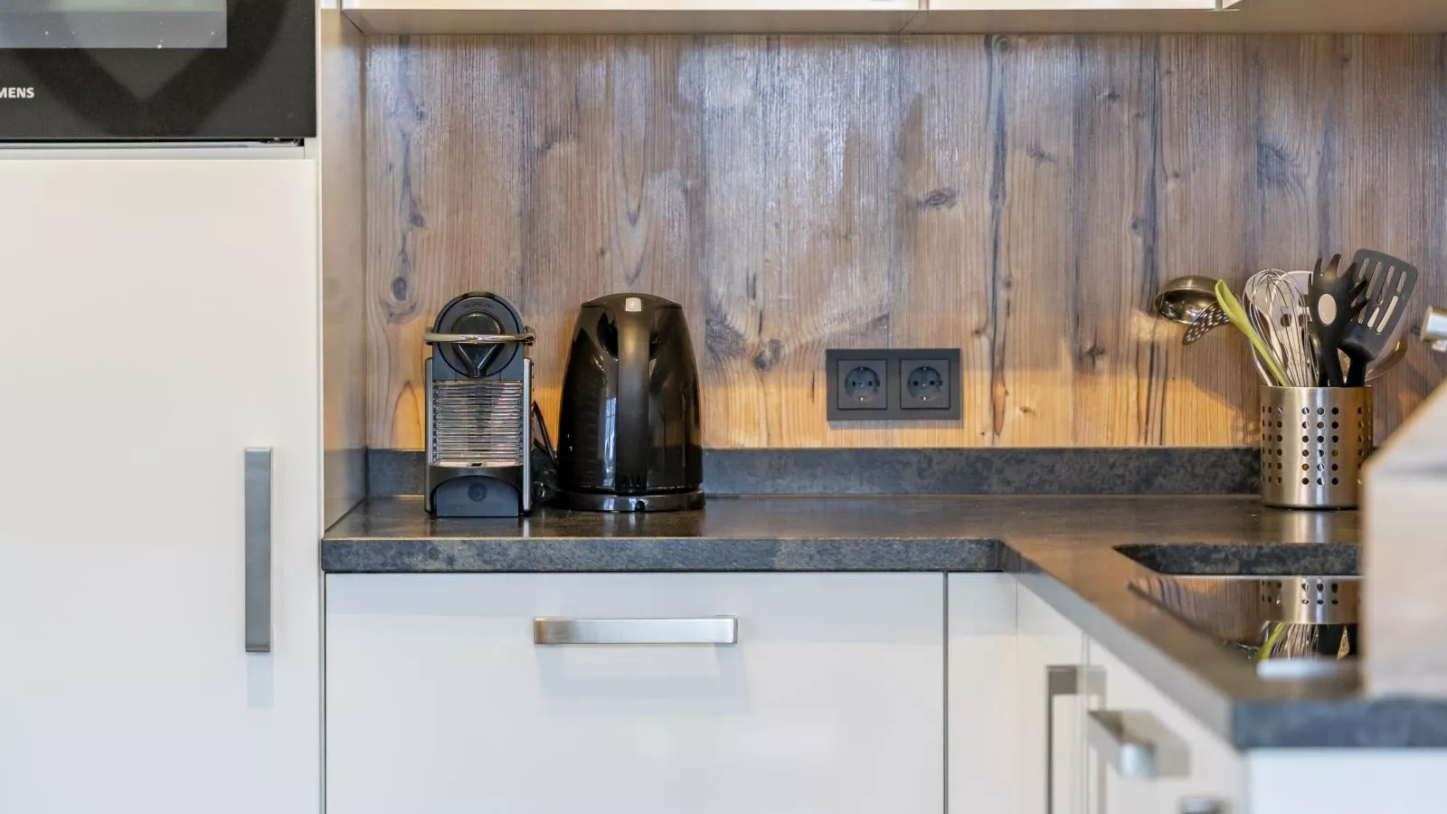 Luxury Tauern Suite Walchen Kaprun 1-Kitchen