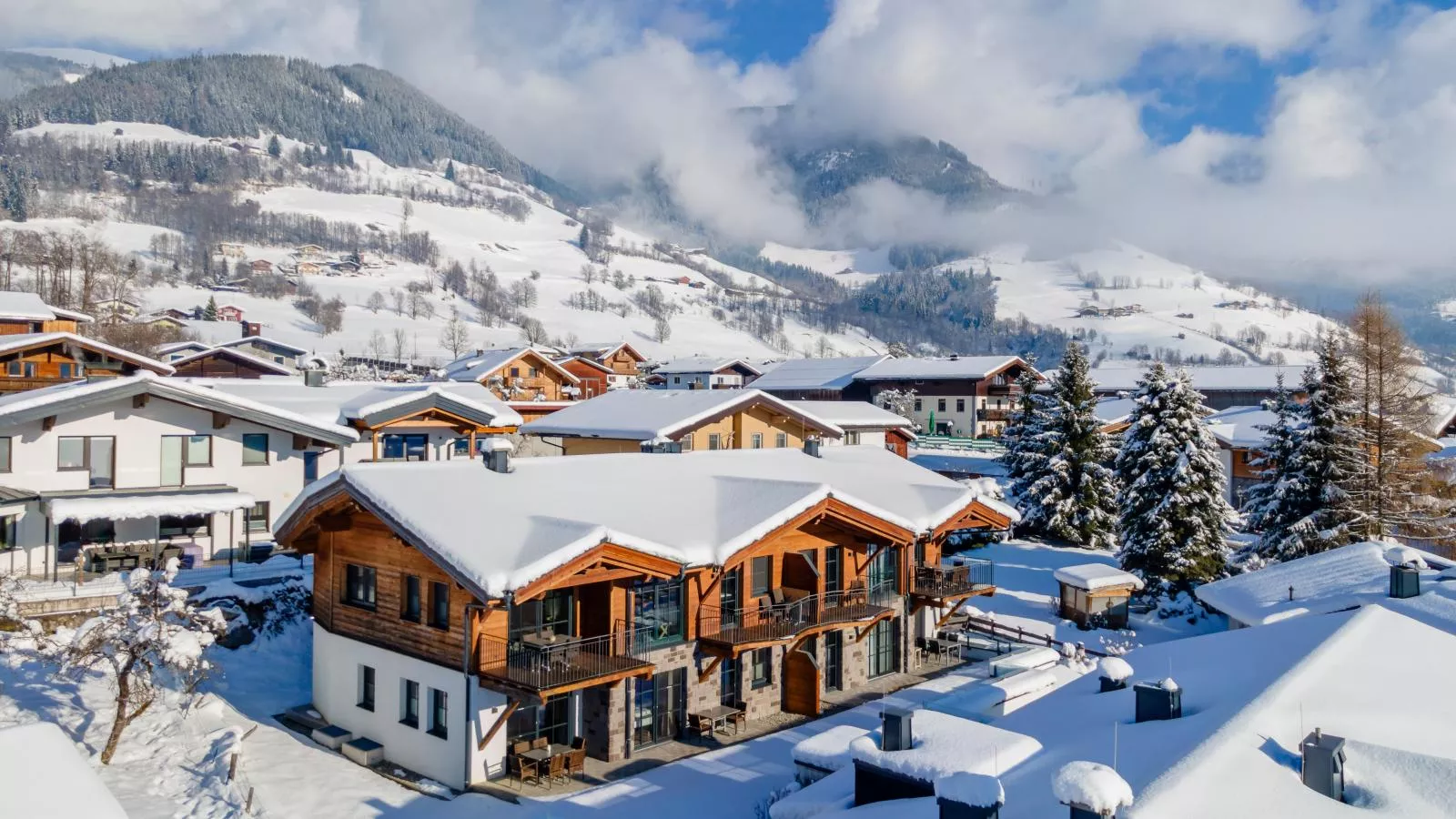 Luxury Tauern Suite Walchen Kaprun 1-Exterior winter