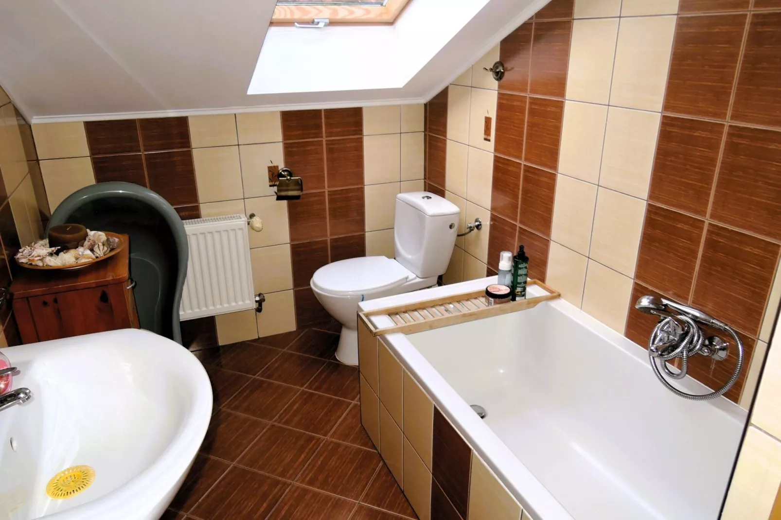 Komfortowy dom wakacyjny dla 12 osób w Kołczewie-Bathroom